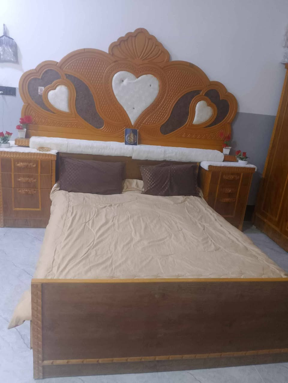 سلام عليكم غرفه اخشاب عراقي خشب نضيف مابي اي عيب السعر 550
وبيها مجال


**إذا كنت صاحب هذا الإعلان وتريد حذفه لأي سبب، رجاءا أرسل رسالة إلى الدعم الفني**