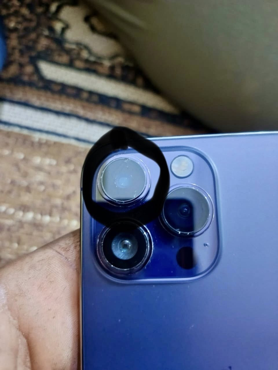 السلام عليكم جهاز ايفون ١٤ برو ماكس للبيع مفطور ضهره وبيه زجاجه مال كاميره بيه فطر مامئثر وحده فقط بطاريه ٨٠بلاديه صرف طبيعي  ذاكره ٢٥٦ ماستر الجهاز  جهاز نضيف ملحقاته كارتونه مطابق السعر ٧٥٠ وبيه مجال الشراء يتفضل خاص أو اتصال *********** مكان بابل حله
