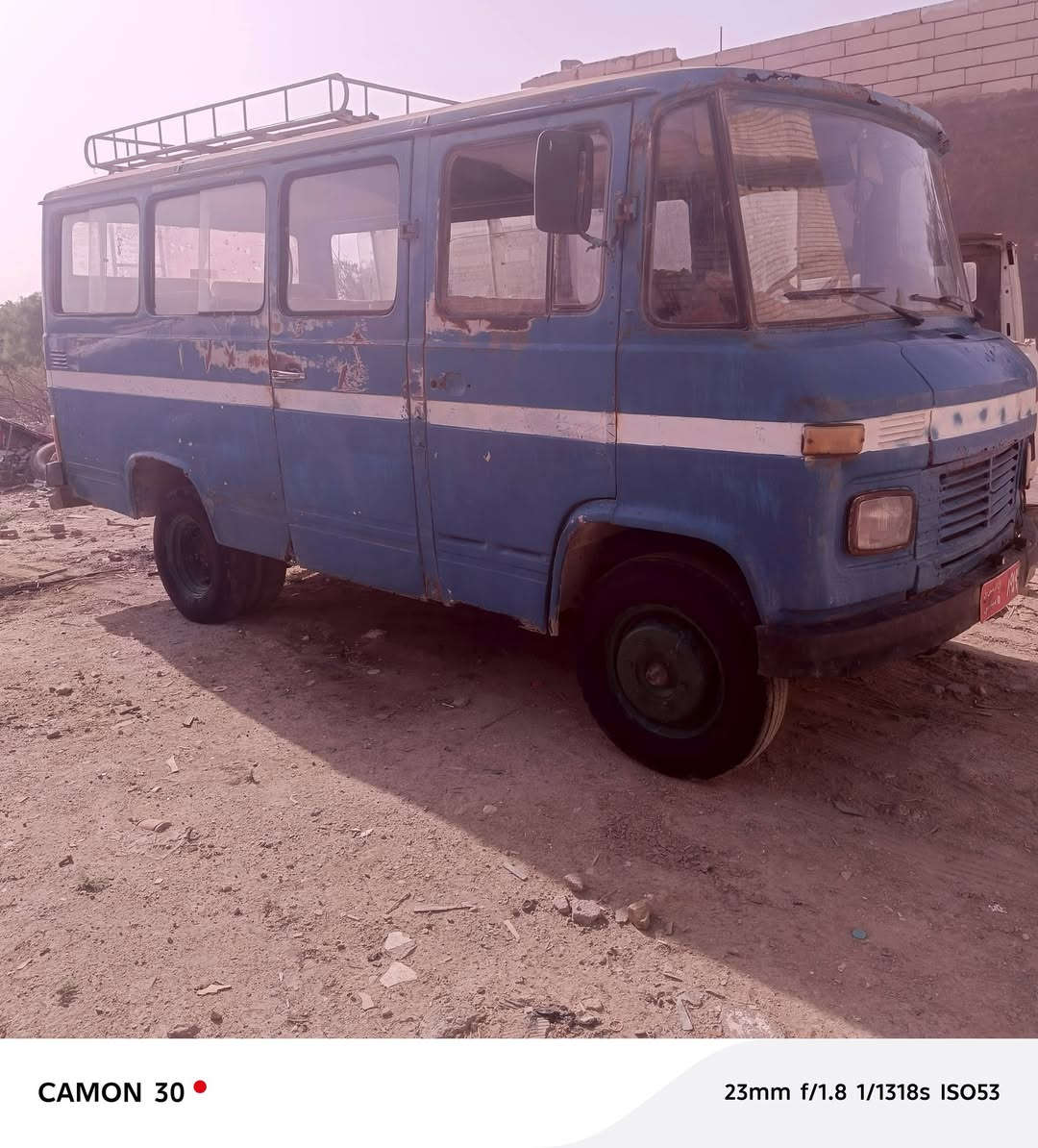 سلام عليكم سياره للبيع محرك ٣٠٠٠بريجو العنوان ذي قار السعر مليونين ونص رقم الهاتف ***********

