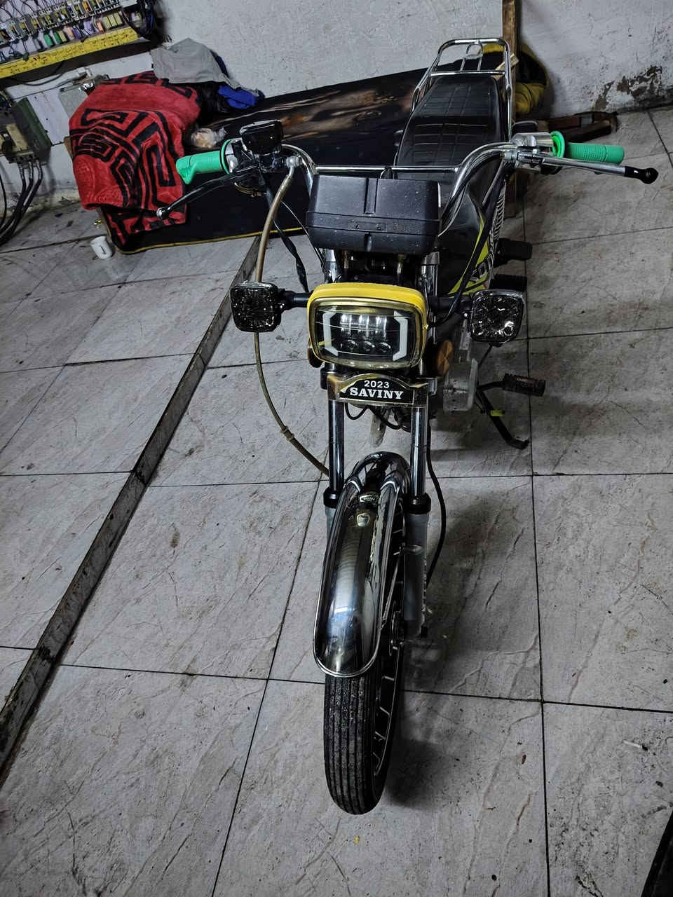 دراجه سونيك موديل 23 للبيع دراجه اوراق كامله كهربائيات كلها شغاله اربعه قير ماكينه مقفوله دراجه كلها مقفوله دراجه كلها بلادي مكانه بغداد مدينه الصدر السعر 450 بيها مجال حق الجيه ***********
