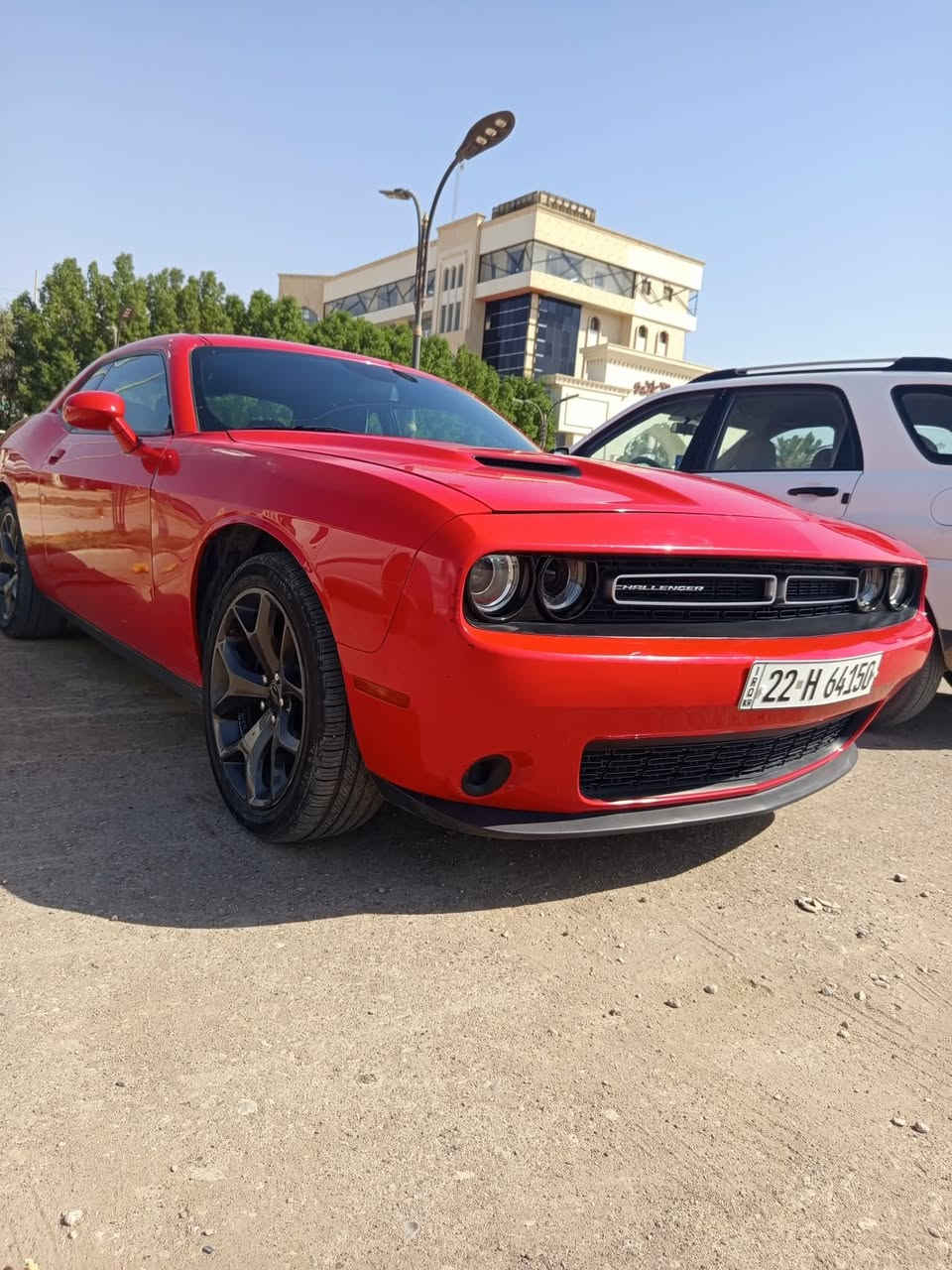 السلام عليكم 
جالنجر 2019 sxt رقم اربيل الجديد باسمي السيارة جديدة ماشية 63mi صبغ نص جاملغ بدون تبديل بدون دواخل بدون ايرباك فقط البرده طاك الدشبول والدركة ما طاكات مكاني بالحلة 
***********
