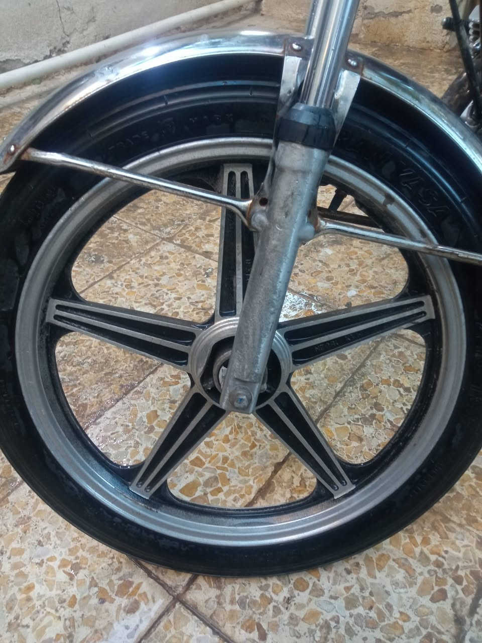 سلام عليكم اوياله نضيفات كلش للبيع او امراوس بوياله سيم السعر100وبيهن مجال العنوان كوفه ميسان نفق المختار ***********
