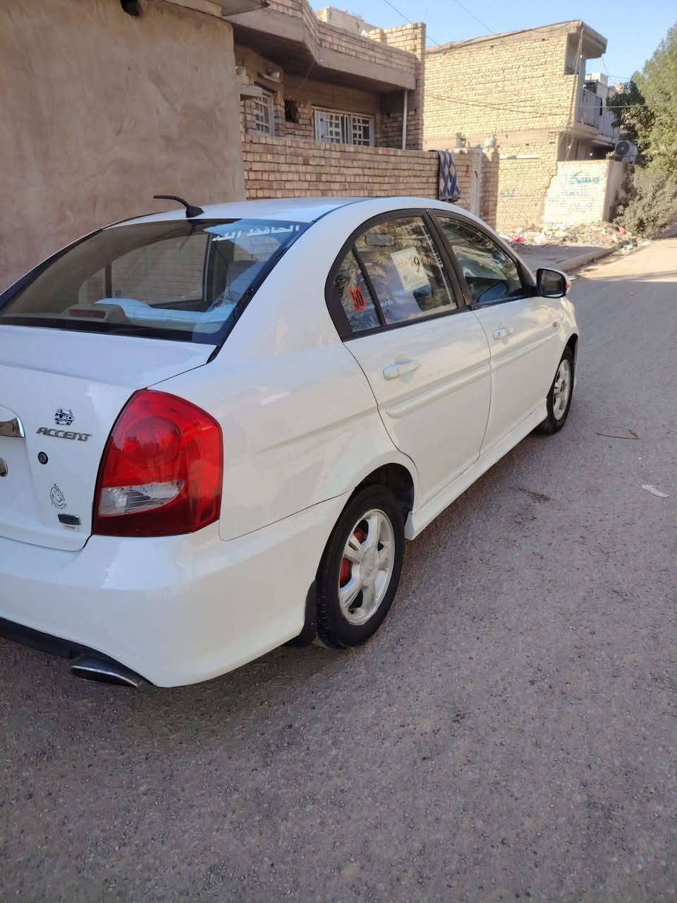 السلام علیکم أكسنت 2011 للبيع شركة العامة للسيارت خليجي فووول موصفات لمتدد محرك ١٦٠٠ دوش المرغوب مكفول كير مكفول حداديه وتخم تاير كل جديد رقم بغداد باسمي
بيها قطعة وحده صبغ وشويه من جاملغ
موصفات
جام كهرباء 
مانع انزلاق 
سلات روف طكتين 
محرك 1600 
كير at
سياره محدثه رياضي وكامله على اخر حبايه ادامة كاملة عليها بالعافيه على الياخذها 
السعر 70لئن محتاج فلوس بيها مجال جدا بسيط
مكاني الكوت  رقم الهاتف‎*********** علمن اني مكلف بالنشر الإتصال بلرقم
