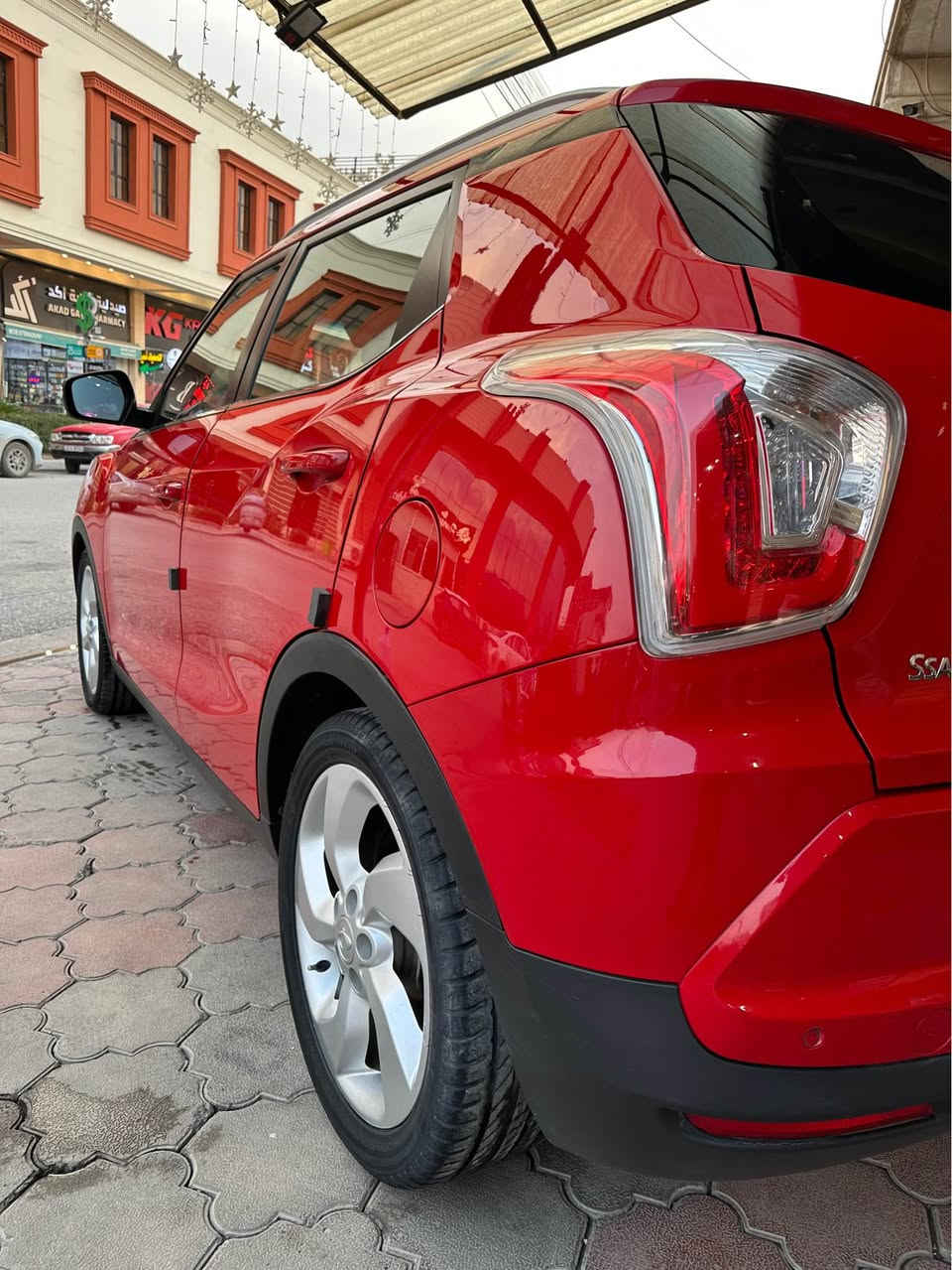 تيڤولي خليجي
موديل 2015
ماشيه 115 الف كيلو 
بدون صبغ
بيها بين البابين تعدل بسط 
موصفات السياره
سلايد روف
بصمه
شاشه كبيره
تحكم ستيرن
كشنات جلد
كشنات تبريد + تدفه
حساس امامي خلفي
مرايه كهرب
مكينه بانزين 1.6
مكان السياره اربيل عنكاوه
***********
***********
فادي أربيل, العراق
