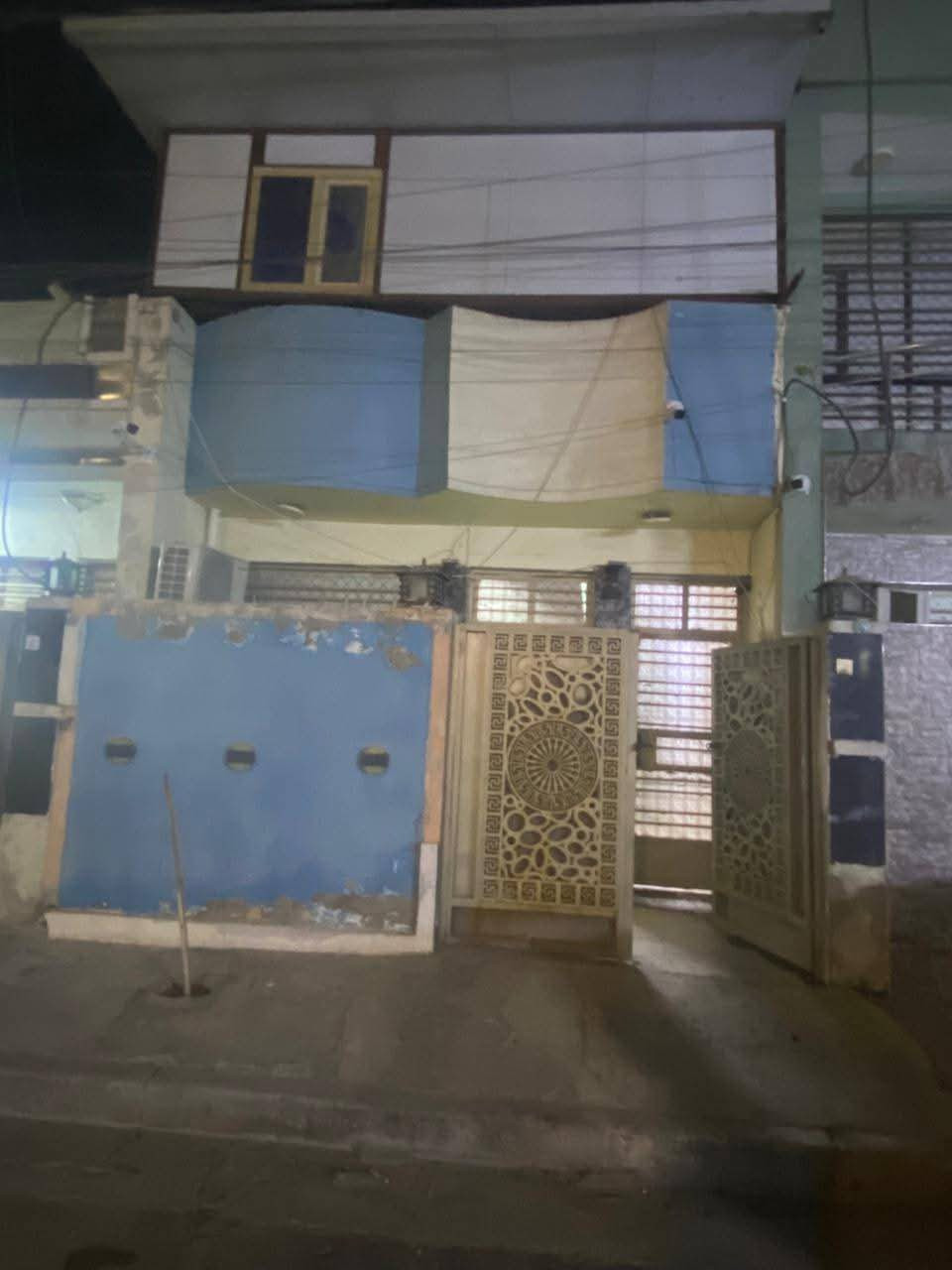 للبيع 100 متر  صاله مطبخ هول حمام منور وغرفه وفوك غرفتين سندويج وحولي جبير شغل درجه اولى 
زراعي ملك صرف سند 25 
الدوره مقابيل حي الصحه شارع الزيتون 
السعر  92    وبي مجال 
الاستفسار الاتصال  ***********
