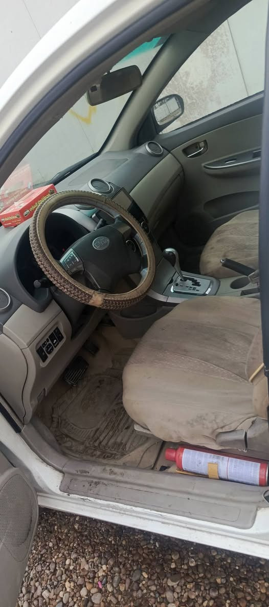 بي واي دي 2013 سياره حلوه نظيفه سعر ب 63 وبيها مجال بغداد الدور حي الصحه***********
