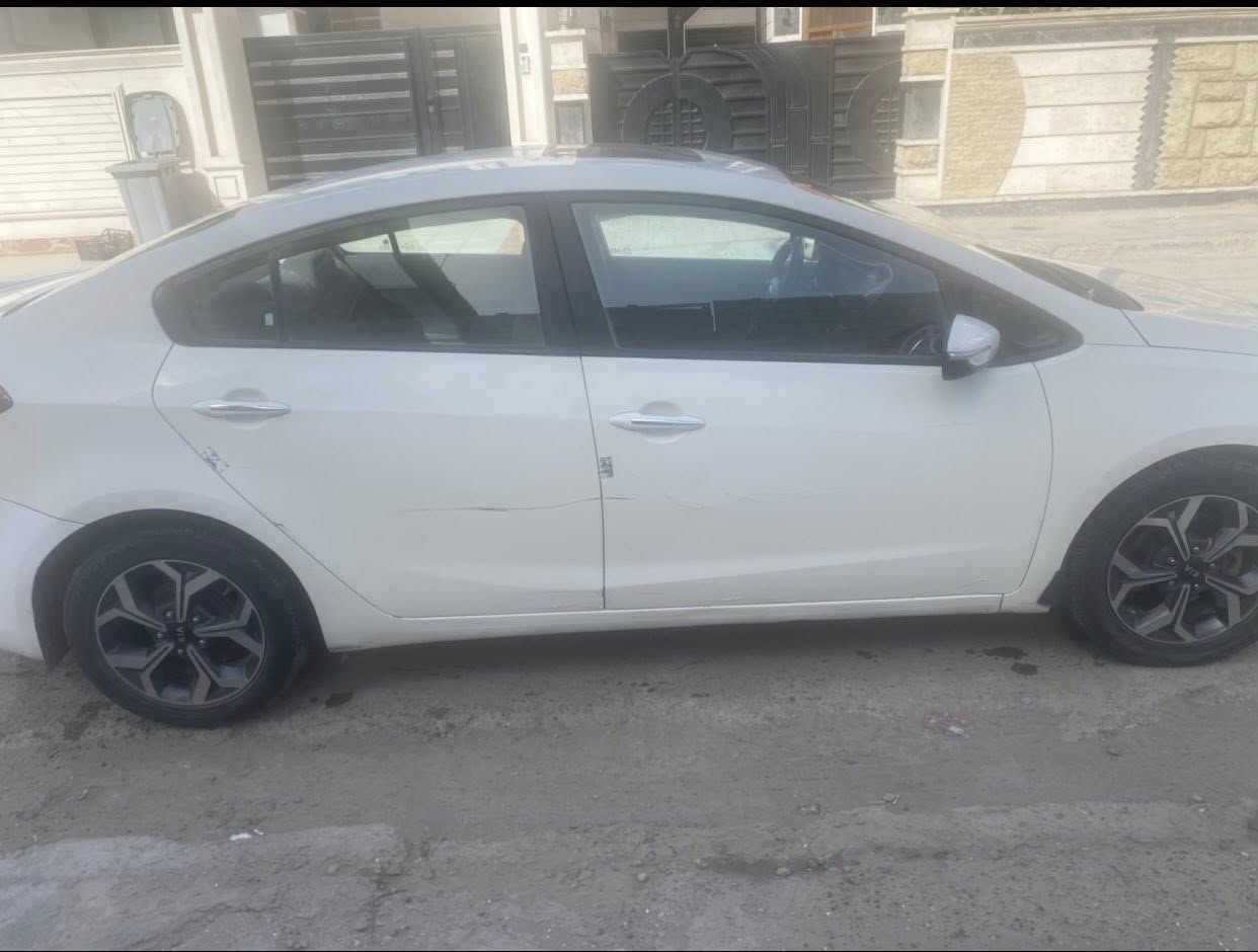 السلام عليكم   للبيع سيراتو ٢٠١٧ خليجي محرك كير وصدر وتبريد خير من الله  ومواصفات تحكم ستيرن وسلايد ومرايات شفط  بيها ٥ قطع صبغ وسعر ب١١٠ وبيها مجال للطيبين المكان بغداد للااستفسار   *********** واتساب
