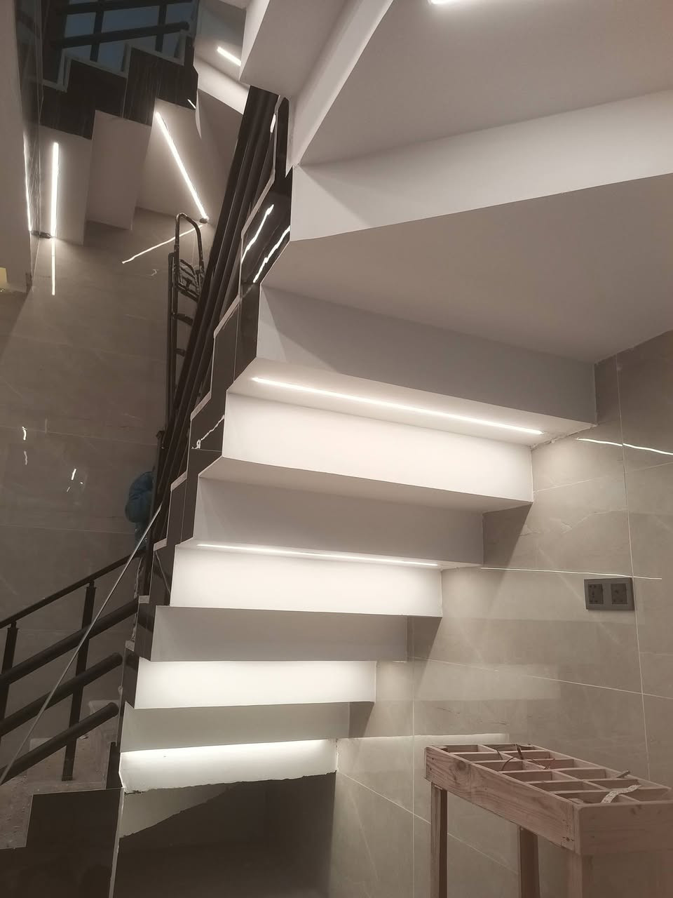 جزء من اعمالنا اتمنا ينال اعجابكم
تم تجهيز المواد من محلات الاخ حسين علاوي الحجيمي 

اشراف تنفيذ شركه نور المصطفى للمقاولات العامة 

اخوكم الكهربائي علي الشمري 

***********
