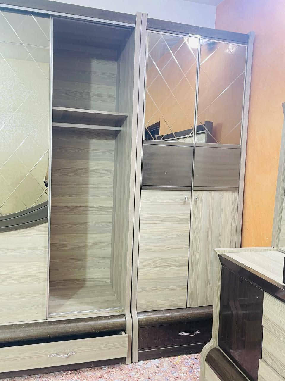 للبيع ست قطع غرفه نوم تركي سعر ٦٥٠ وبيه مجال ع خاص
رمادي العزيزيه


**إذا كنت صاحب هذا الإعلان وتريد حذفه لأي سبب، رجاءا أرسل رسالة إلى الدعم الفني**