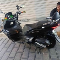 للبيع بس سي اكس جيل رابع سعر 15  ماشيه 8 الف وقابله الزياده 0772222751...
