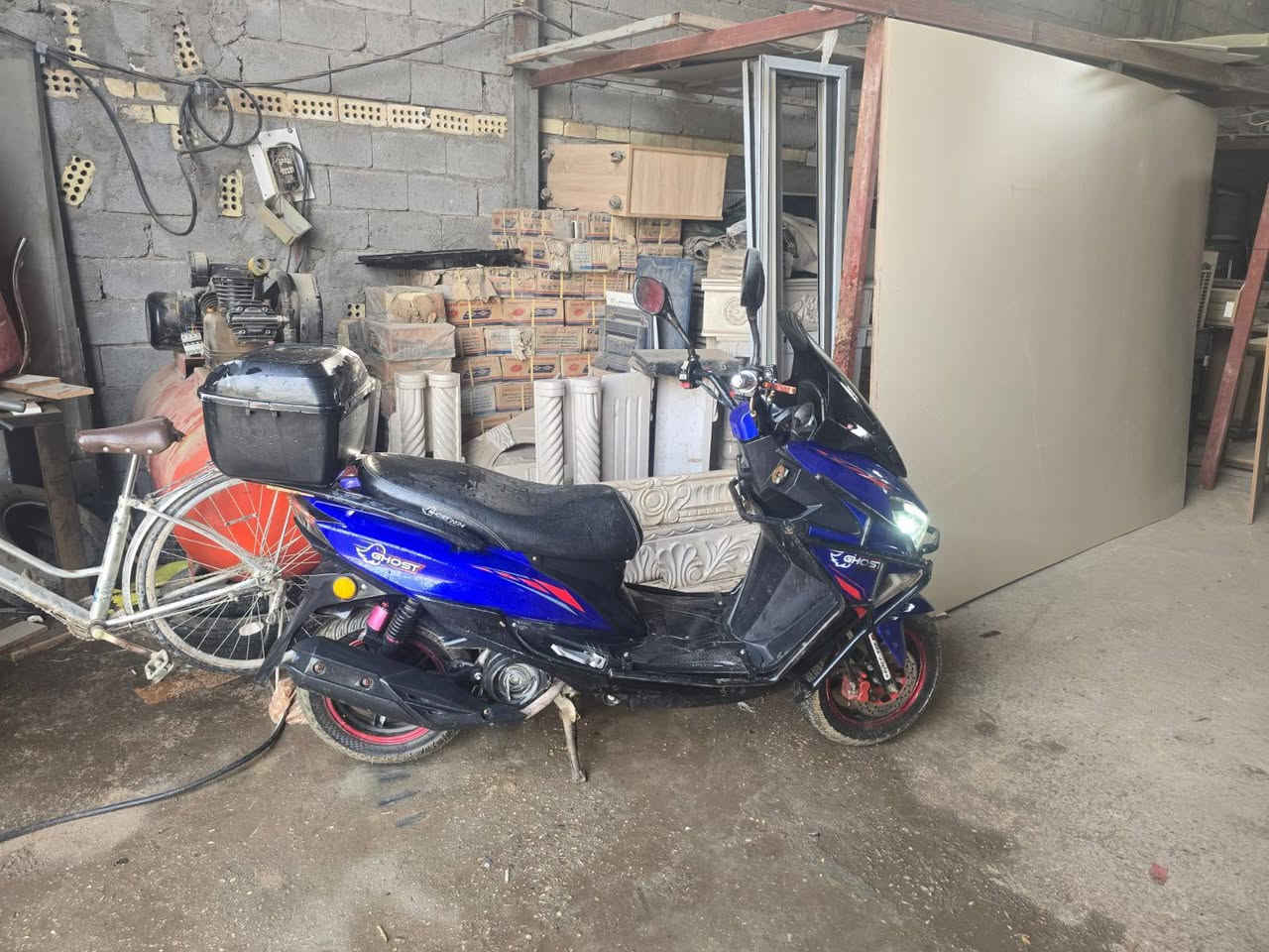 دراجه البيع فول نوع سكنز موديل 2024 السعر 800 الاستفسار اتصل على رقم *********** المكان كربلاء البوبيات
