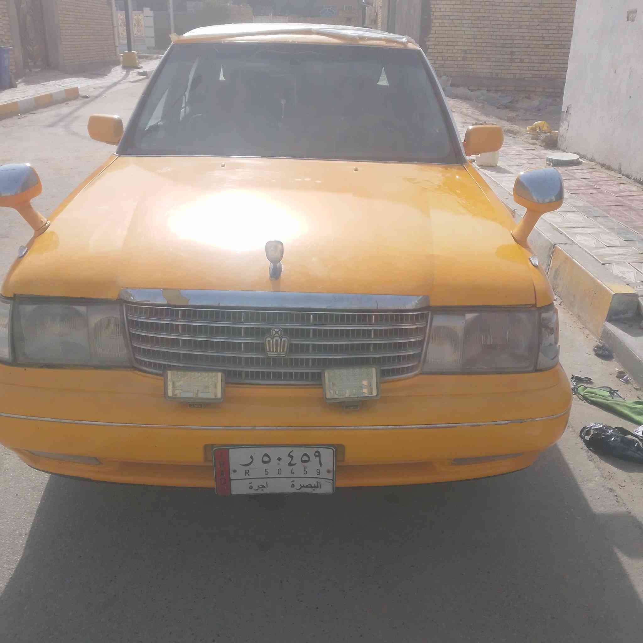 سيارة جاهزة موديل 2000 سنوية منتهية ب2018 راعية موجود تحويل ثاني يوم  غير مسؤول بالغرامات سعر 25وبية مجال مكان سياره ناصرية مركز الاتصال على الرقم *********** او ***********
