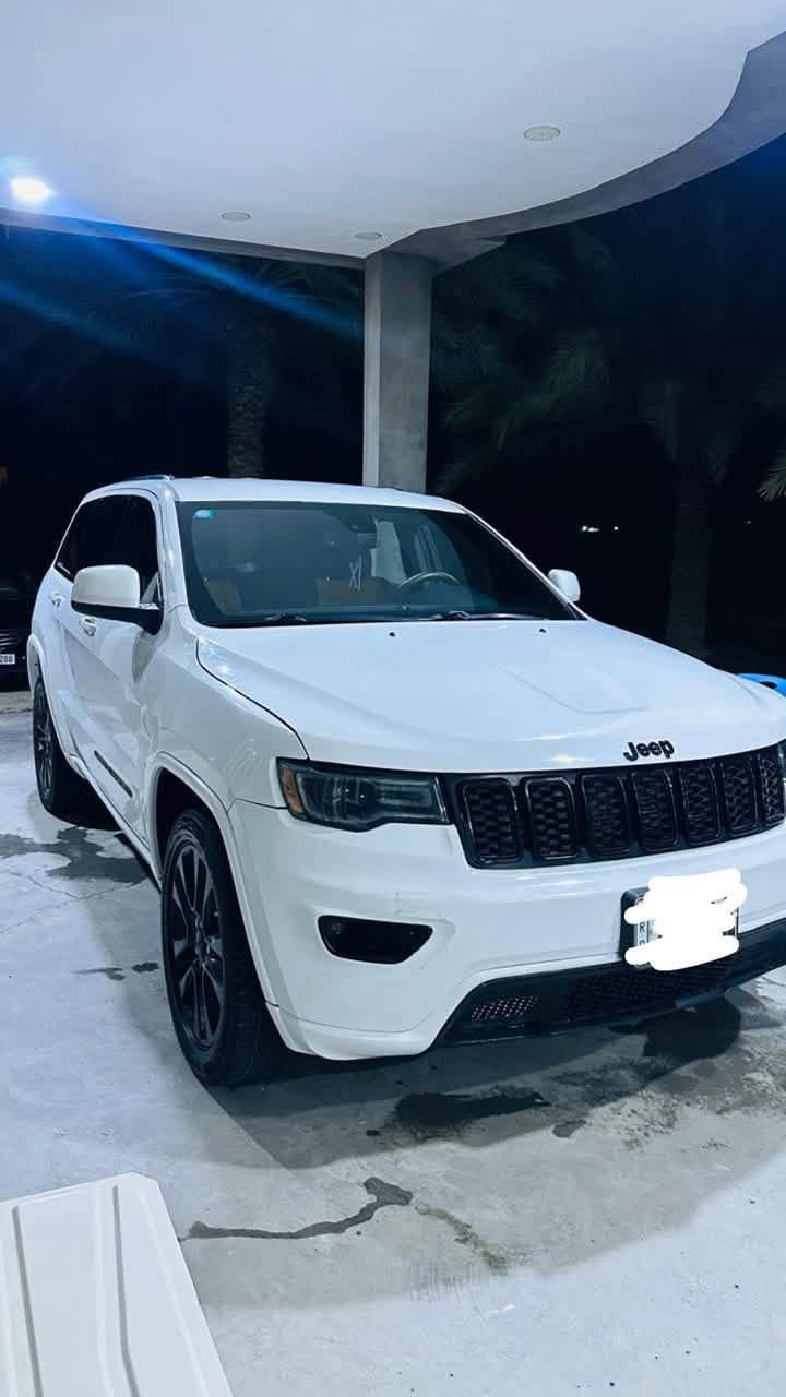 جيب البيع موديل ١٨حادثهه جاملق وحافت البنيد  حادث امريكه فقط يعني قطعتين صبق بدون دواخل شرط ماشيه ١٩٠ كير محرك بدون فتح برقي صدر امامي خلفي جيد جدن سيرفس كامل علا أيدي سياره مابيه مصرف خلاص سعر ١٩٦ وبيهه مجال الشراي بسمي سنويه تحويل مباشر مكاني بغداد السريع جسر السابع 
هاتف ***********
كورك واتساب***********
