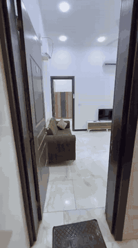 شقه مؤثثه بل كامل غرفه وصاله ومطبخ طابق ثاني مصعد زيونه محله 710  الاستفسار ***********
