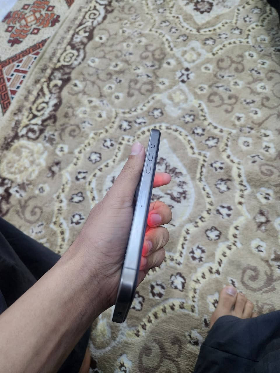 السلام عليكم للبيع 
iphone 15 pro max
بطاريه 87
ذاكره 256
مبدل شاشه فقط 
السعر 725الف قفل 
شرق اوصط 
السكن بغداد السعب 
الهاتف ***********
