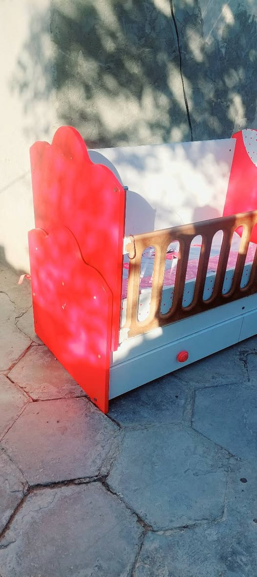 سلام عليكم للبيع عنواني الديوانية ***********
