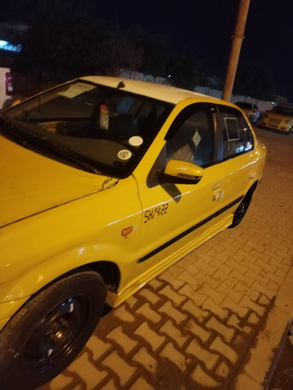 السلام عليكم سياره سمند للبيع موديل 11رقم احمر سياره بيه تنقيص بلمكينه ماشرطه الباقي كله جاهز سياره حلوه مابيهه خياسات سعر 19وبيه مجال الرقم ***********
