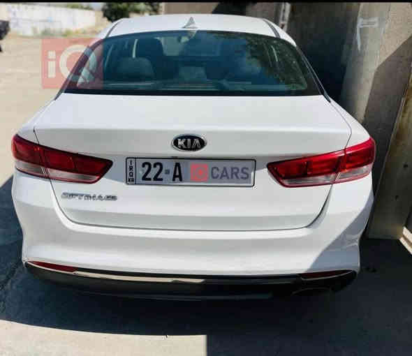 كيا اوبتيما 2016 وارد امريكي
محرك gdi 2.4 على وضع الشركة
ماشية 70 الف فقط
مواصفات fe عادية
هايدروليك الكير قبل شهرين بدلته 
حجر البيئة موجود 
ما مشتغل بيها لا كلوب ولا حساس
تخم تاير جديد 
السيارة على ايدي مستورديها من 2017 وملتزمين بصيانتها اول بأول
حادثها سرقة البنيد وراجع نفس اللون بدون قطرة صبغ ولا ضربة بأستثناء بعض الخدوش 
الايرباكات سليمة كلها
السيارة ولا قطعه بيها تجارية كلها على وضع الشركة ماتصرف عليها الف 
محرك وكير وميكانيك وكهرباء كلها كفاله 
مكان السيارة بغداد المنصور
السعر 135
***********
*********** بغداد
