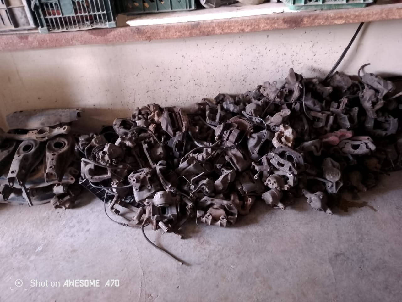 قطع غيار مرسيدس بنز
حدادة صدر فيتيرية 
العنوان ديالى المقدادية 
قرب سيطرة شهربان 
عنوان محلات البيت الألماني 
الرقم الهاتف واتساب 
***********
بإدارة ابو عبدالله
