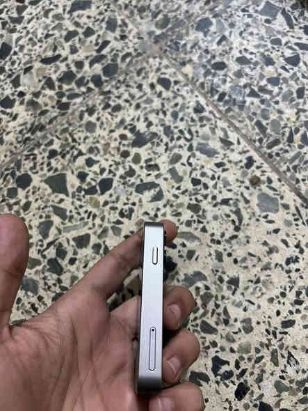 نضام اندرويد شكل ايفون 15 برو ماكس يفتح برامج التواصل الاجتماعي كلها فيس يوتيوب واتساب 
يدعم شريحتين اتصال
مكاني بغداد الشعب ***********
