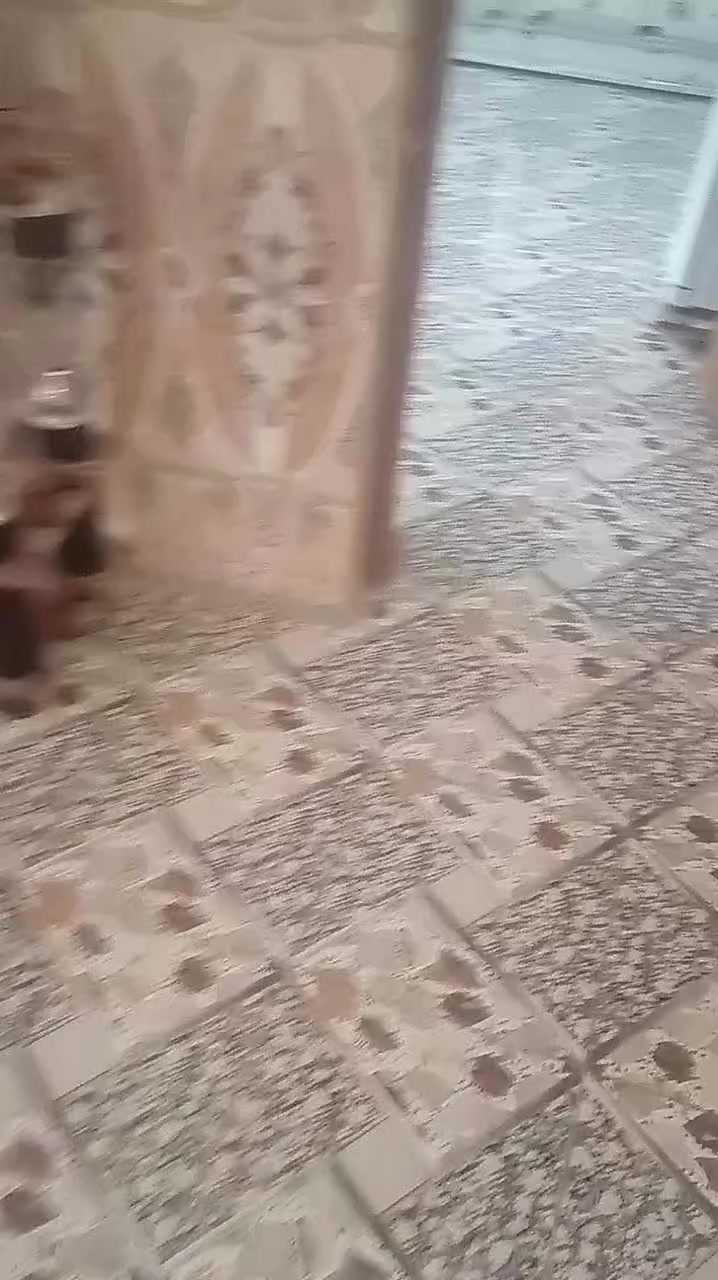 250 متر بيت رئاسي ركن الشارع تبليط بوجه البيت مكان راقي بناء طابوك جمهوري طابو زراعي سند 25 مفوض بطابو باسم ابو البيت حله سيف سعد ورديه يبعد عن الشارع العام 220 متر السعر 123 اتصال ***********
