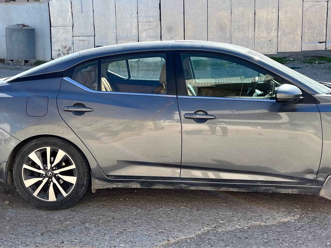 نيسان سينترا ٢٠٢٠ svplus فول مواصفات
٣ مود 
ايكو_سبورت_نورمال
رادار امامي
رادار خلفي
رادار جانبي
داخل قيسي
سقف سلايت
كشن هيتر
تبريد زونين
كشن كهريائي مساج
بعد هواية مواصفات
مكينة كير ممفتوح بدون عيب
صبغ بس بنيت بدون شاصي
صور حادث موجود
سعر ١١٩ بي مجال
تقريباً ١٢ ورقة بي غرامة يرجعلك بعد معاملة 
***********
*********** كركوك, العراق
