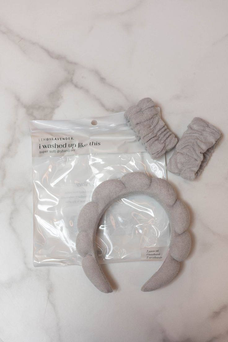 رجع توفرررررر 😍❤️
🌸✨ دلّلي نفسج✨🌸

سيت للعناية 😊 طوق + معاصم 😊
جربـي طوق الشعر ومعاصم اليدين 😍😍 المخصصات للعناية بالبشرة 💆‍♀️💖
طوق يبعد الشعر عن الوجه  
والمعاصم تمنع نزول الماء
وللتمكني بروتين عناية فاخرة 😍🛁🪞

📦 متوفرين بجودة عالية وتصاميم كيوت!
خلي عنايتج بنفسج متكاملة ومن دون تعب 😍 
متوفر ب 6 الوان 🩶🤍🩷🩵💜❤️

#الاصلي 💯✔️
🚘 يوجد خدمة توصيل لجميع محافظات العراق ٤ الاف 🚘


**إذا كنت صاحب هذا الإعلان وتريد حذفه لأي سبب، رجاءا أرسل رسالة إلى الدعم الفني**