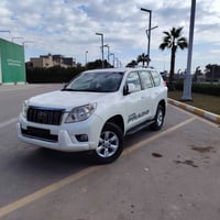 برادو ٢٠١١ محرك ٢٧٠٠   ٤ سلندر  TXL كراسي جلد  سبير دفن  بصمة   شاشة ا...