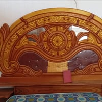 غرفه كامله بس الميز مكسور الأطار جديده مستعمله شي قليل السعر 450 ‏/‪07...