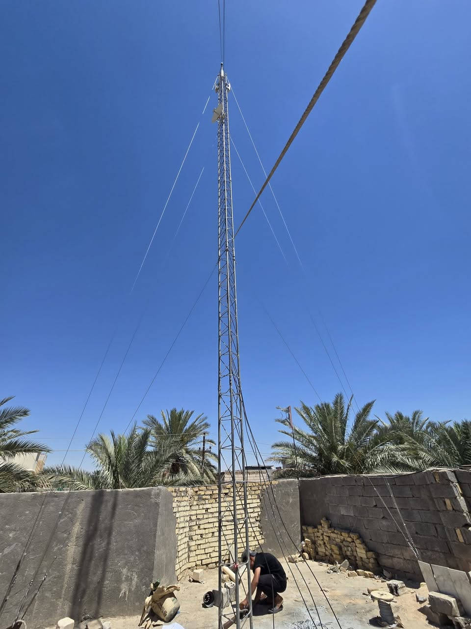 تم نصب ١٨ م كربلاء.
***********
علاء
