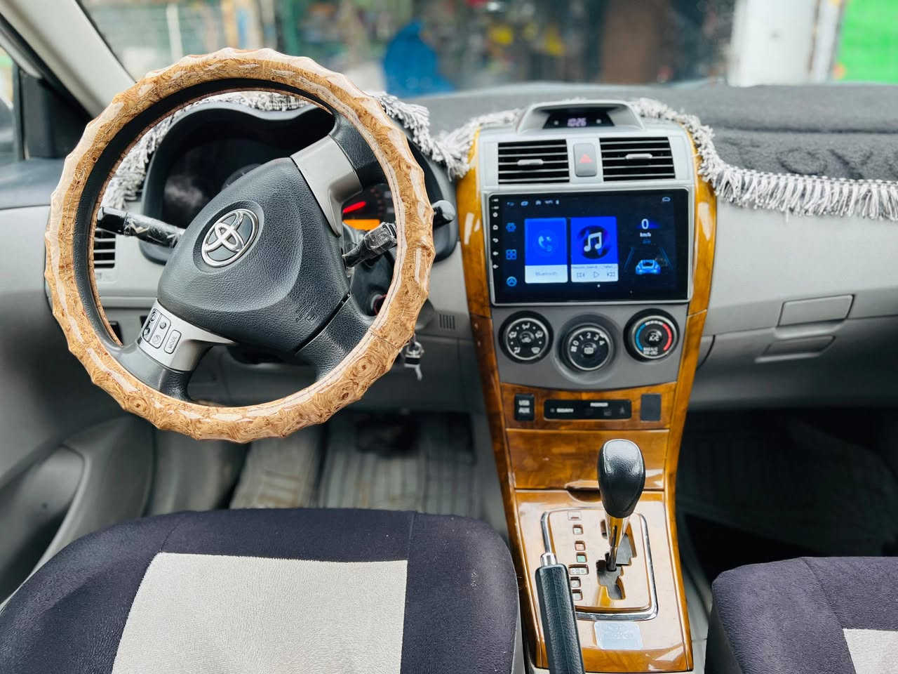 السلام عليكم
كورلا  2012 . للبيع فقط

وارد امريكي محرك (18) 

كلين ما بيها اي ضرر

سنويه لل2028

السعر 140 

للاستفسار اكثر

الاتصال على الرقم التالي

***********
