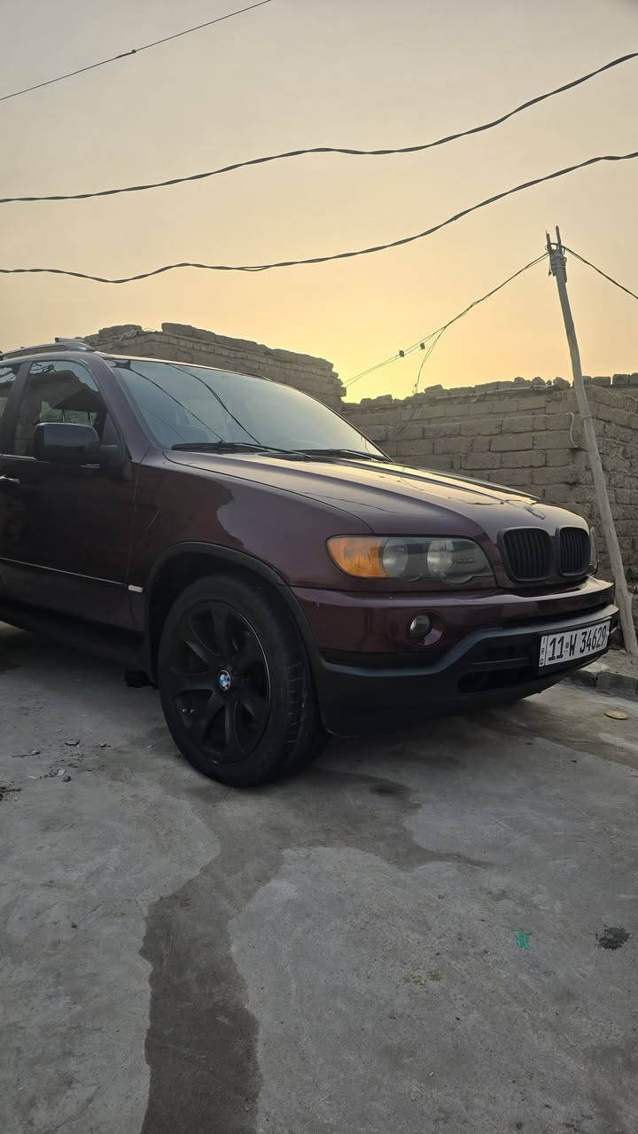 السلام عليكم سياره بي ام x5 للبيع موديل 2002 السياره جاهزه من كل النواحي حداده صدر تخم تايرات فول مكينه 8سلندر44 شرط الفحص السعر 90 وبيها مجال بسيط ***********
