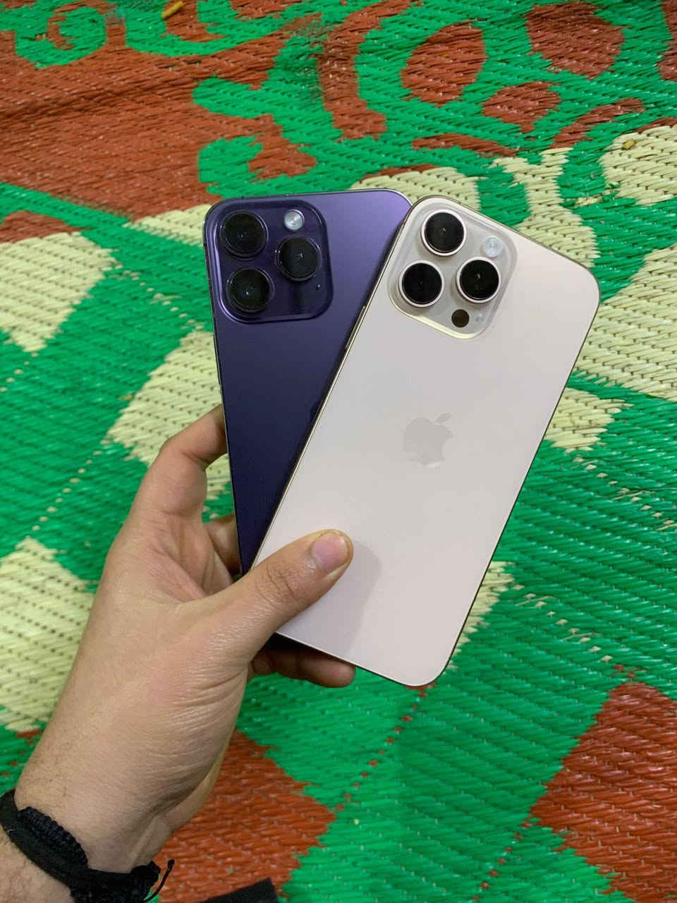 سلام عليكم
اجهزه عدد 2
الأول 16برو ماكس
256بطاريه97بلاد
الون الذهبي ماستر شرق أوسط
فيس ايدي متوقف نضافه الشاصي  كدامك 
شاشه 3خيارات مستبدل وكاميرات نستبدل 
الباقي مكفول تجي تفحص ع راحتك
السعر 750وبي مجال

الثاني 14برو ماكس
256بطاريه100مستبدل
الون البنفسجي ماستر
كله شغال كامرات اتصال سيمكرت واي فاي 
فبس ايدي يشتغل بس ميبصم
الجهاز مبدل فقط بطاريه 
الشاشه بيها خط خفيف ممااثر الباقي مكفول
تجي تفحص ع راحتك كامرات كزاز اتصال سيمكرت 
السعر525وبي مجال مكاني بغداد مدينه الصدر الاجهزه يرهمن مراوس ويرهمن بيع  راسل واتساب ***********
