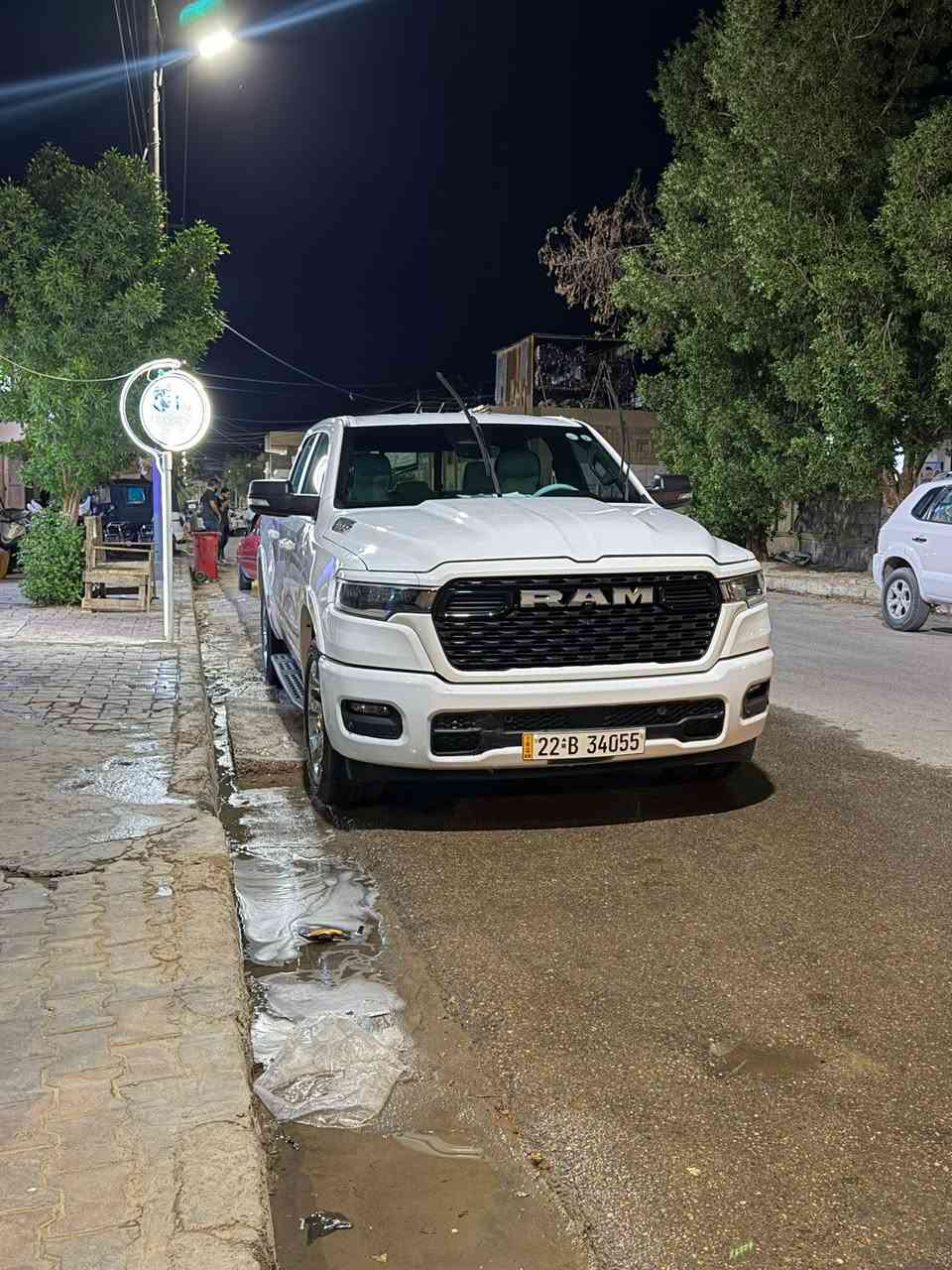 سلام عليكم .دوج رام ٢٠٢٥ رقم اربيل فول مواصفات عدا لبنوراما . بدون ايرباك باب طويل بدي قصير ماشيه ٤٥ الف 
رقم تلفون.***********

المواصفات
١- شاشه تسلا لكبيره
٢-نقطه عمياء وتحديد مسار
٣- داخل مميز جلد لون فيروزي احله شي بسياره
٤-فئه Lone star
٥-ترحيب عن بعد+ قفل سرعه
٦-محرك ٦ سلندر 
٧_السعر ٣٨٥مجال بسيط

