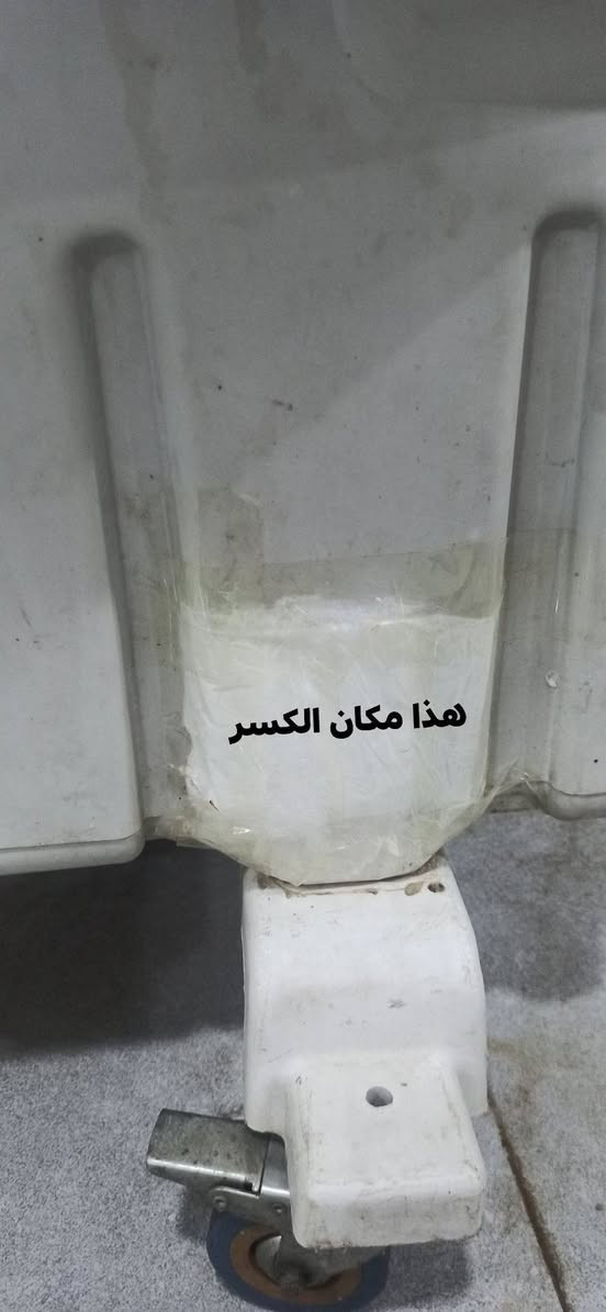 السلام عليكم 
كونفيرات عدد اثنين للبيع 
الاثنين شغالات بس وحده منهم بيها كسر من الاسفل
اثنينهم ب150قفل مكاني بالزهور
***********
