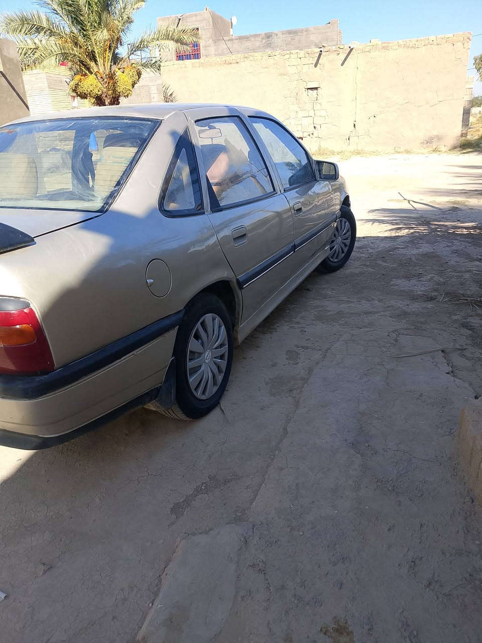 سلام عليكم اوبل فكتره رقم مصطره جديد السياره فول نضافه مكان السياره ديوانيه مشروع وطني للتواصل اتصال ***********
