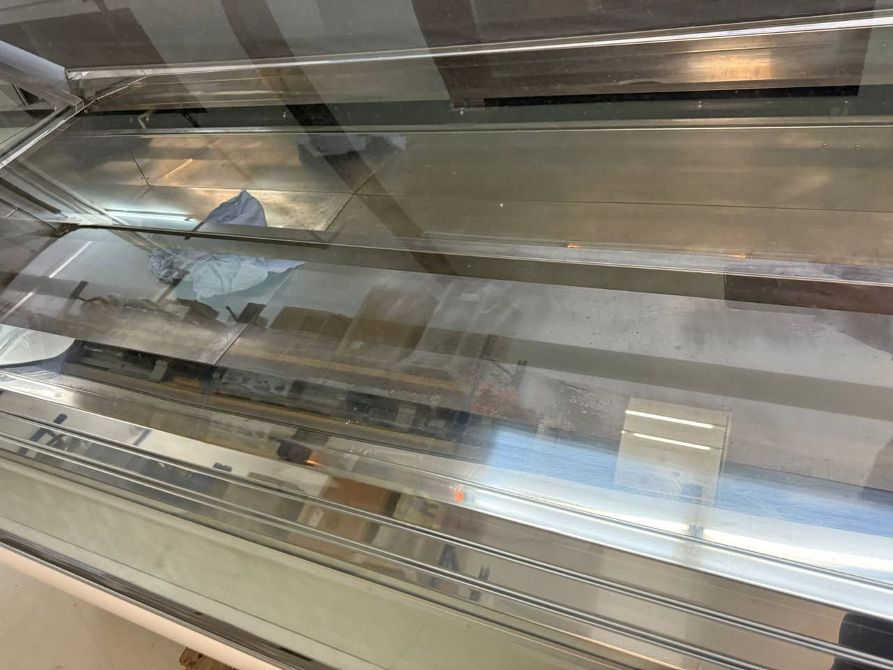 #معرض #الايطالي

عارضه أوريون أيطاليا 🇮🇹

16 بلانك كبير 220 سم 

عدد 2 نفس الشكل 

مستخدم قليل خارج العراق 

نضيفه جدآ 

دبل كمبريسر 

سنكل فيز 

تبريد هوئ

بلاديه 

كلش نضيفه

✨

السعر والتفاصيل مراسله الصفحة 

اؤ الأتصال هـ.  *********** 

العنوآن بصره 

#سيدحسين
