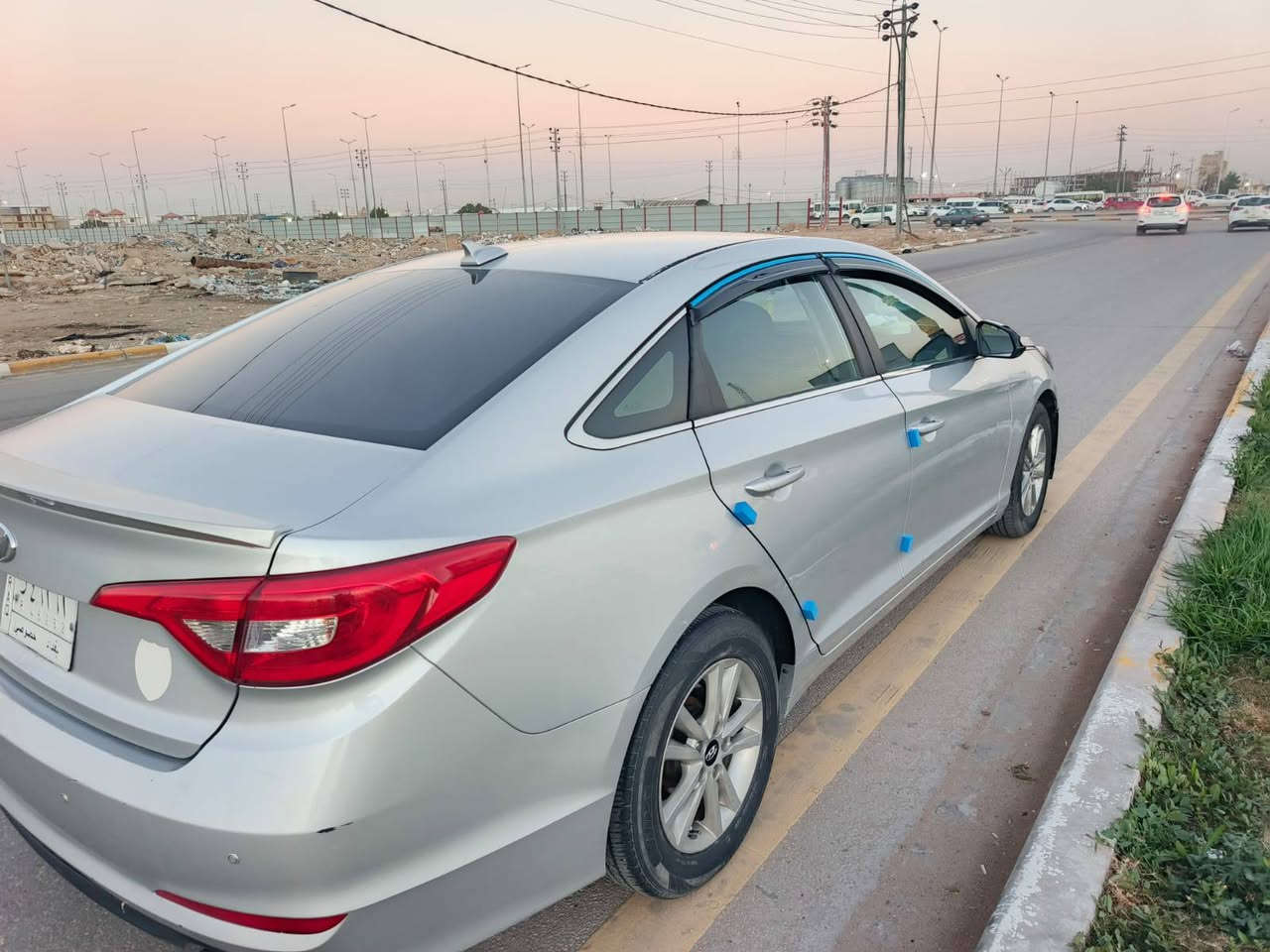 السلام عليكم سياره نوع سوناتا وارد امريكي موديل 2015 السياره كفاله عامه داخله كلين  السياره بس بيها رش جاملغ اثر جراد بدون داخل السياره خير من الله كير مكينه حداديه تبريد تخم تاير  حساسات كامره دوره  خمسه ويل كب اصلي السياره جديده ماشيه 140 مال بيت السعر 118وبيها مجال حك الجيه العنوان كربلاء  رقم الهاتف***********
