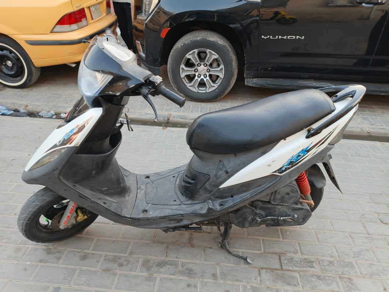 ماكس عدله دراجه كفاله شلعه اومشي تخبل مكينه فول نعومه لاتدخين ولا نضوح كهربائيات كلها شغاله سلف اوهندر عينه لونين عداد سرعه عداد بانزين شغال صطاب سكنات ثلجي اشاير كله شغال ختم واحد ويه المكينه الكفرات كله بلادي مامبدل بيها شي السعر 750 وبيها مجال عنواني البصره رقمي*********** البصرة, العراق
