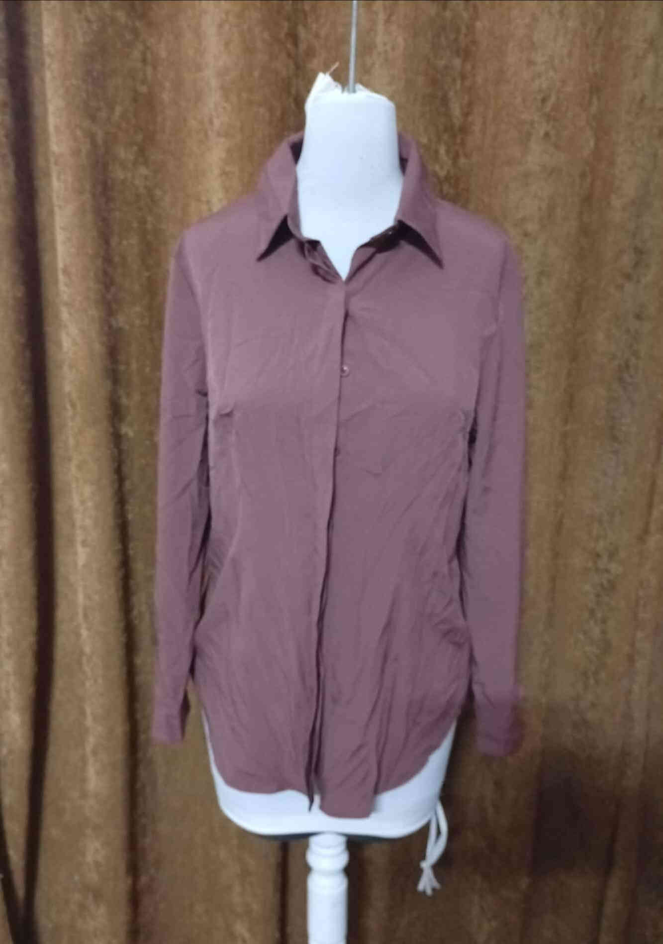 مرحبا بنات هاي ملابس شي ان كله جديد شاهد الله الي تريد تتصل ع رقم *********** اكو خدمة توصيل داخل الديوانيه
