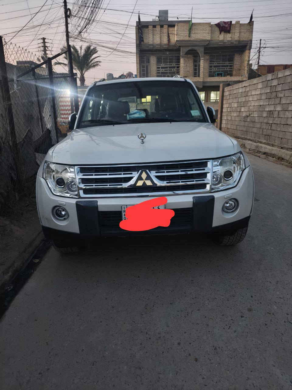 سلام عليكم
سياره باجيرو للبيع 2009 كفاله سونار موجود رقم بغداد شبه مميز الجديد الانكليزي 
مواصفات حبتور عدا الدمام 
مكينه3500
 السعر 130
مكلف بالنشر
***********
