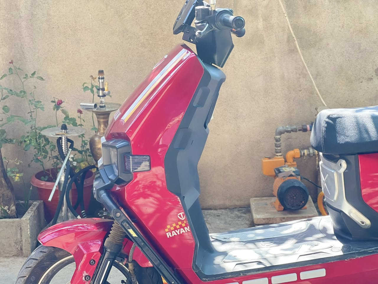 موطور شحن ريان للبيع السعر900الف
الارقام ***********
***********
بطاريات6
ملف2000
سرعة حقيقي75
يمشي مسافة65كيبو متر تقريبا

