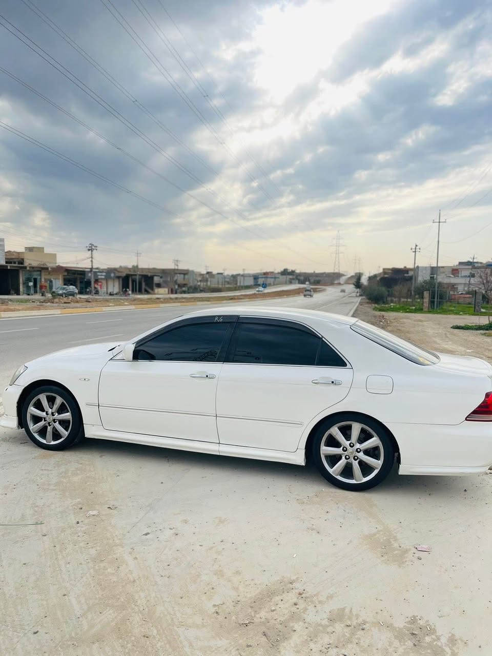 مەرخوب 
براوه2007 مه كينه 180 گير گه وره به نزين هه ر ناخوا مواسفات ٣ دوگمه  جلدو هيته ر  کوشین خەزن ساج سور حاسه پيشو دوا سه يا ره كه ريك ناو پا كه ته  ئاوينه شه فت و كاربا هيج گلؤپيكي ناو ده شبولي پينيه تبريد ساردو گه رم به شه رته بريكي به ستراوه  گيرومه كينه به شه رت تەقەو رەقەی بەشەرت کاملل کاملل جاهیزە سەیارەکە بۆ 250 مەسروف مەگەڕێ هەموو گیانی بەشەرتە بۆ زانیاری زیاتر پەیوەندی بکە لە خزمەت دام 
شوێن کۆیە //***********
ڤایبەرو وەتس ئاپیشی لەسەرە كويسينجاك, أربيل
