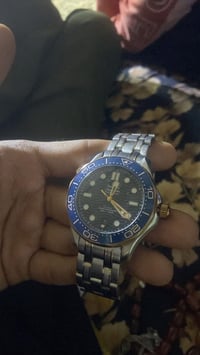 عندي ساعة اوميكا اصلية للبيع مستخدمة السعر 5،000 دولار   للتواصل خاص  ...