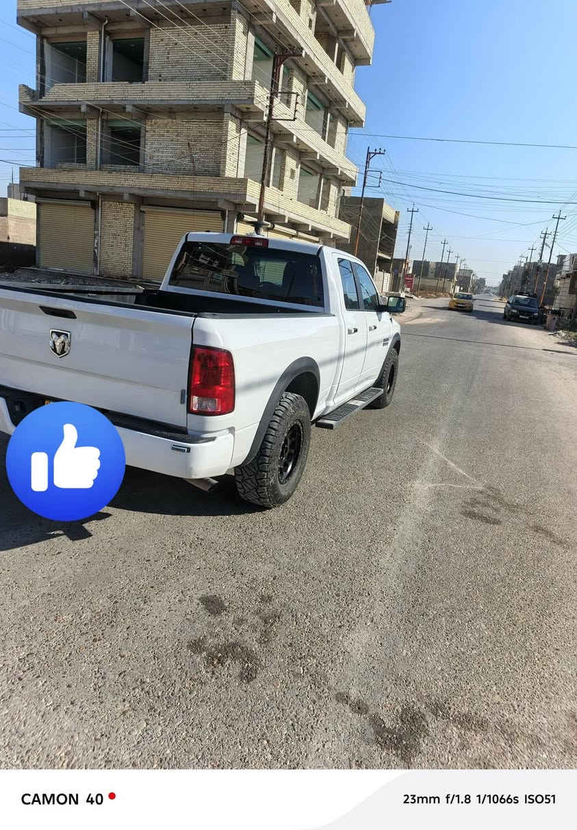 رام  كلاسك السعر ١٦٠ موديل 2017 تو ويل مكينه ٨ هيمي ٥٧٠٠   رقم اربيل سنويه الى ٢٠٣٠ بسمي السنويه 
باب قصير بدي طويل  كل نقص مابيهه 
ترهم مراوس بسياره صالون زغيره وفرق  رقم شمالي 
***********
