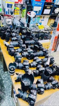 🔷📸يتوفر لدينا جميع الكاميرات والعدسات اصليه مكفول من اي  عطل او تصليح ...