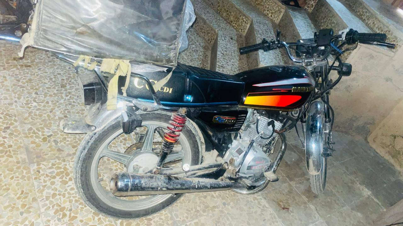 موطور سيفان 2020مرقم كامل شرط التحويل كامل من كلشي سلف شغال 
مليون 800وبي مجال حك جيه 
***********
17تموز الجانب الايمن
