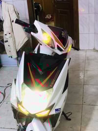 دراجه شحن للبيع نوع سكنس السعر ٤٢٥ وبيها مجال  رقم الهاتف 07761764353