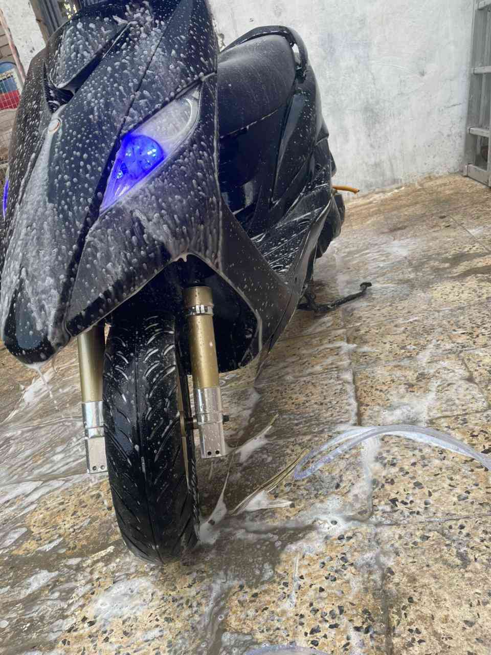 1. مكينه مفتوحه مزود بوشتها 63 ونص
2. كلجات رياضي الاصليات 
3. ويلات رياضي 
4. فجوج + دبلات رياضي+ صالنصه رياضي 
5. ختم واحد من طول لطول اي شي مختوم وبلاد بيها 
6. سكنات لايت بك لايت رباعي اشاير كلشي شغال بيها 
7.  4 ولفات دراجه كل نقص مابيها دراجه 
8. تجي تفحص ترايك ل موصل وانه بخدمت شراي سعرها( 900) ماكو خاص بعد 🌹 
مكاني قضاء المدينه فلكه الخاص  هذ مو سعرها الله شاهد بس محتاج ورحمالله والديكم واسف عل اطاله البصرة, العراق


**إذا كنت صاحب هذا الإعلان وتريد حذفه لأي سبب، رجاءا أرسل رسالة إلى الدعم الفني**