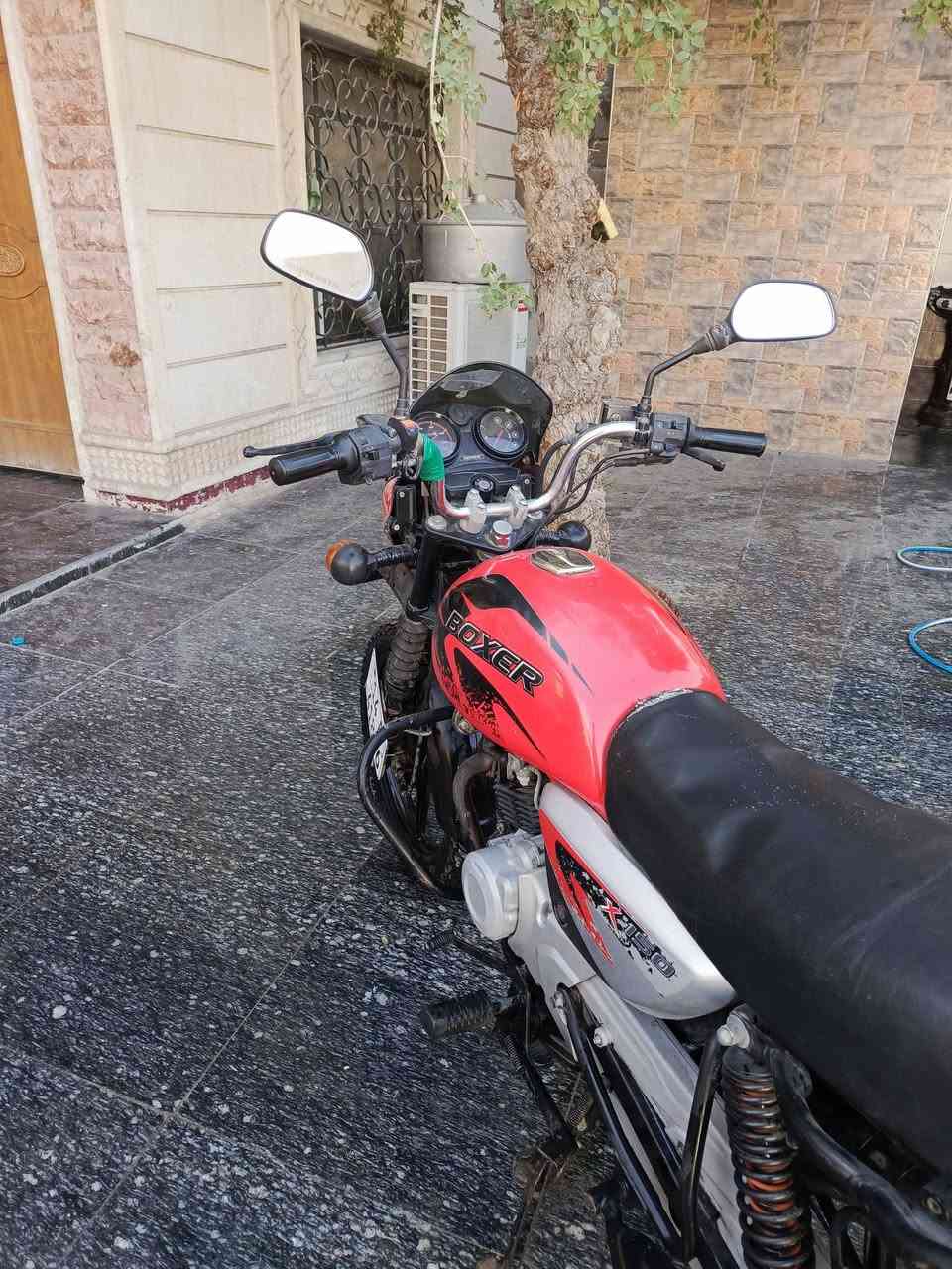 السلام عليكم بوكسر موديل 21 رقم انكليزي مكفوله الدراجه استخدام شخصي مكاني بصره حي الجامعه السعر 2500
رقم التواصل  ***********
